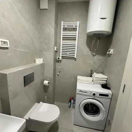 Cozy 1Bd Apartment Central Point-Garage Available 5E Per Day Podgorica Exterior photo