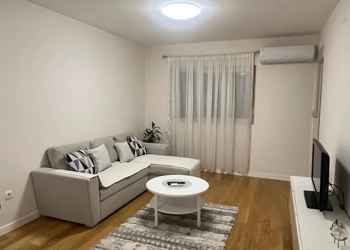 Cozy 1Bd Apartment Central Point-Garage Available 5E Per Day