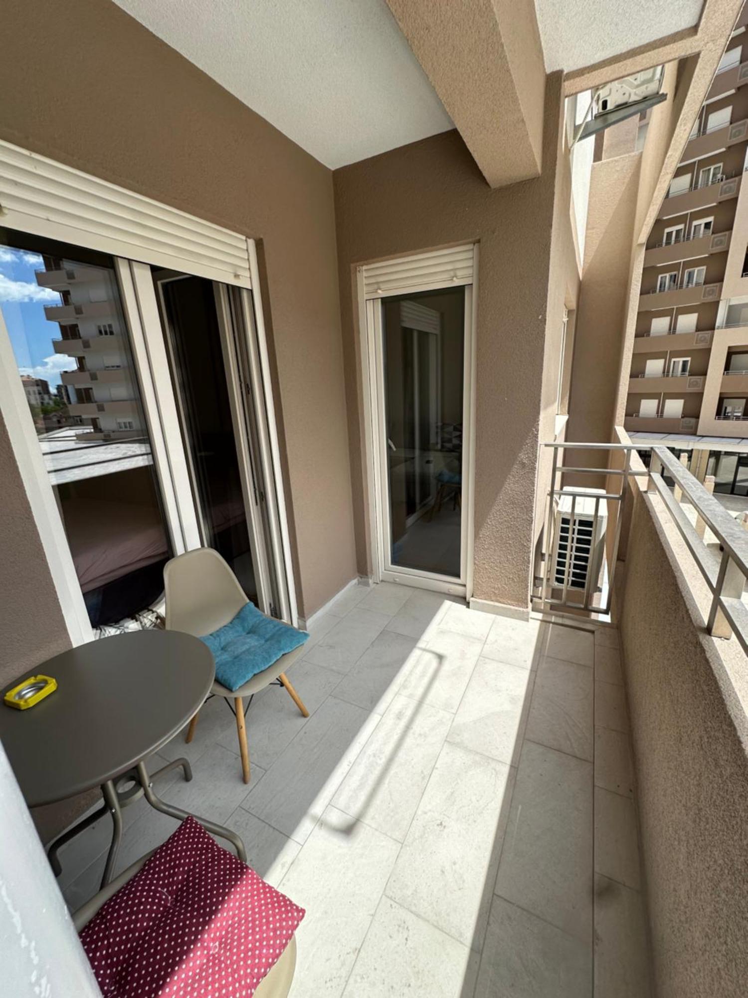 Cozy 1bd Point-garage Available 5e Per Day Apartment Podgorica